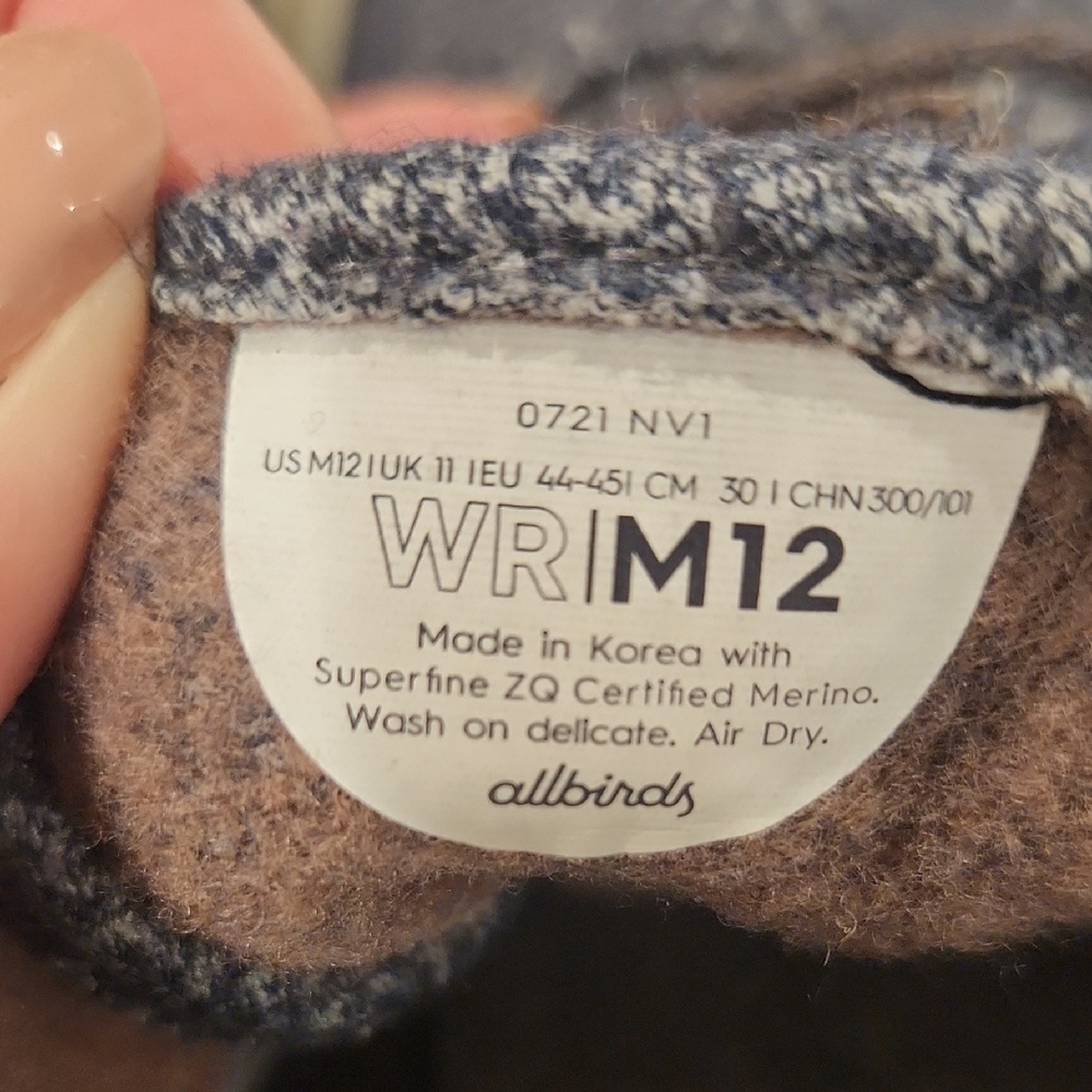 ALLBIRDS | $125 Men's Wool Runners - Picture 2 of 8